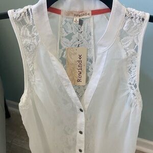 Sleeveless Blouse Beige Size Large NWT Lace Details Button Down By REWIND